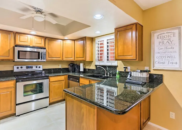 Hike & Relax Poolside! Long-term In Holiday home Phoenix